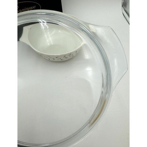 Pyrex JAJ Promo Tulipa Round Casserole 507 - Picture 8 of 9