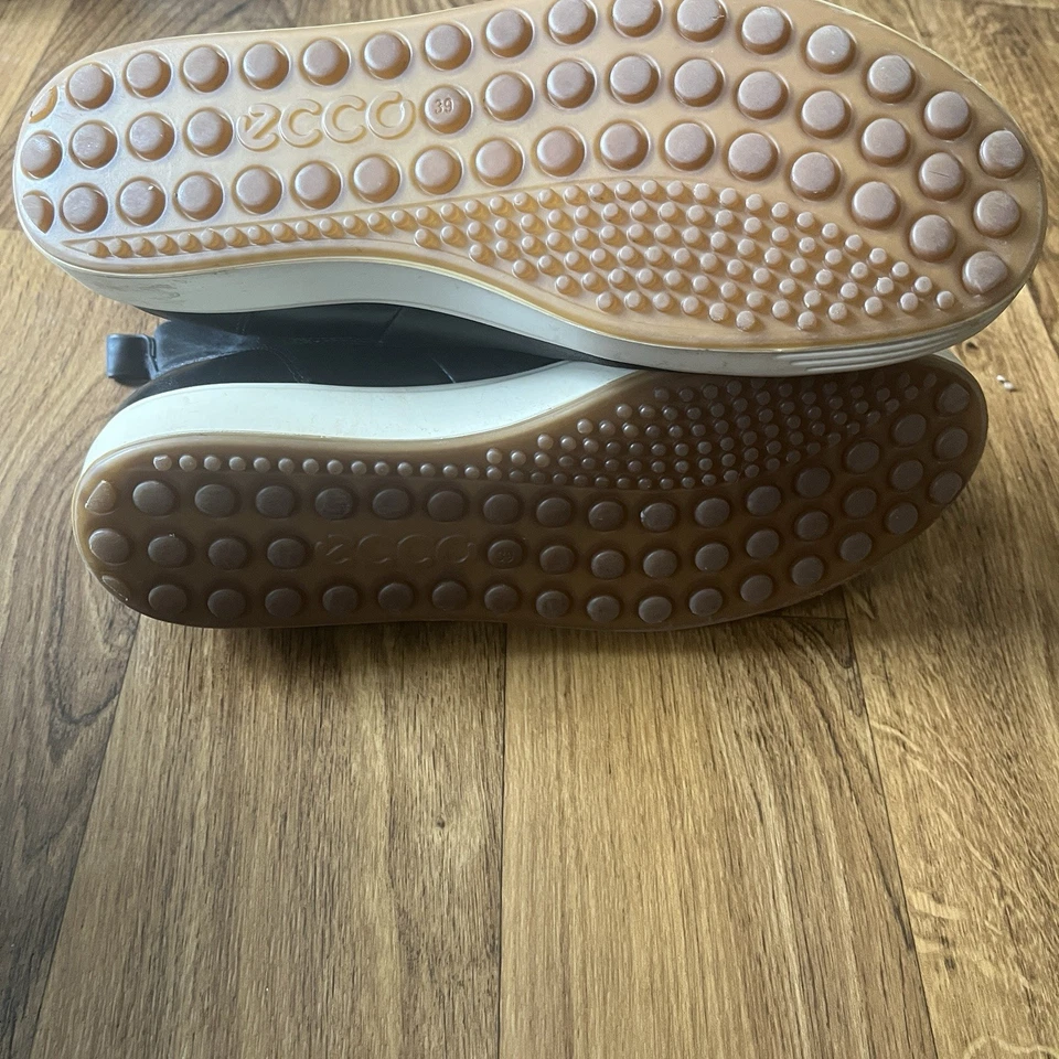 Zapatilla deportiva Ecco WMS TALLA EU 39 EE. UU. 8-8,5 NEGRA suave 7 cuero Chelsea botín cómodo Foto 4 de 4