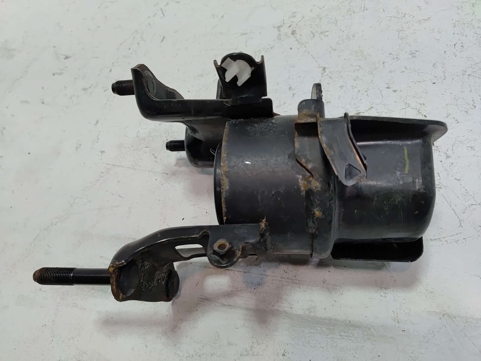 TOYOTA CAMRY 2.5L FWD ENGINE FRAME REAR MOUNT SUPPORT BRACKET OEM 2018 - 2024