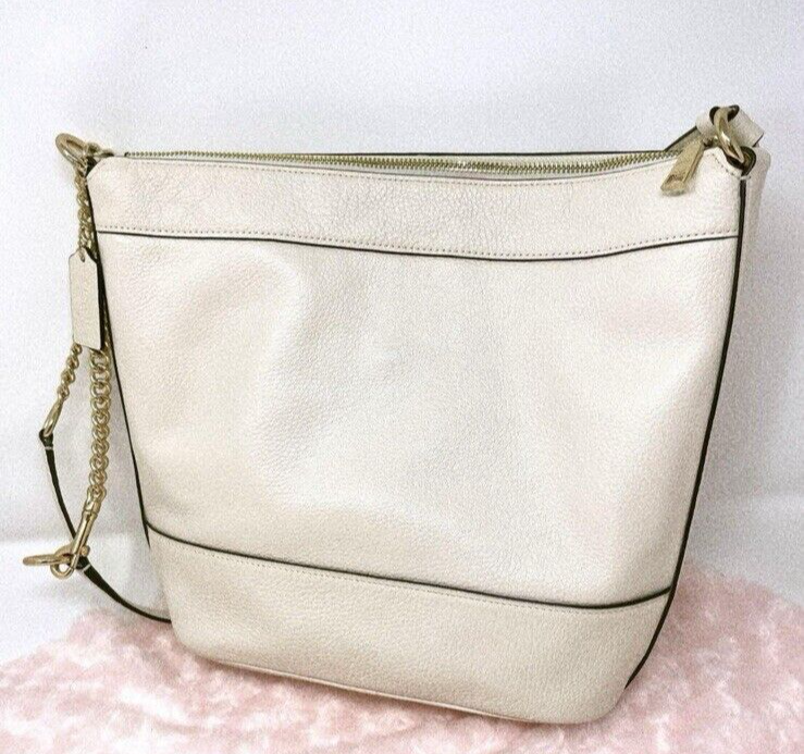 美品 COACH PAXTN DFFLE CHAIN SHOULDER BAG NWT Coach 76668 Paxton Duffle Bag Crossbody Gold Chain | eBay