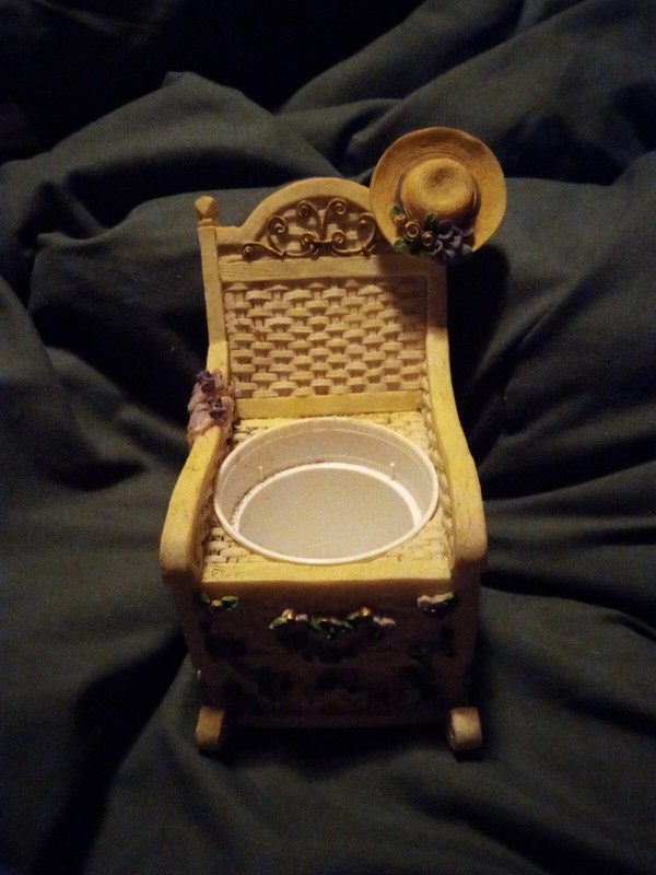 Resin Rocking Chair Mini Flower Pot Holder