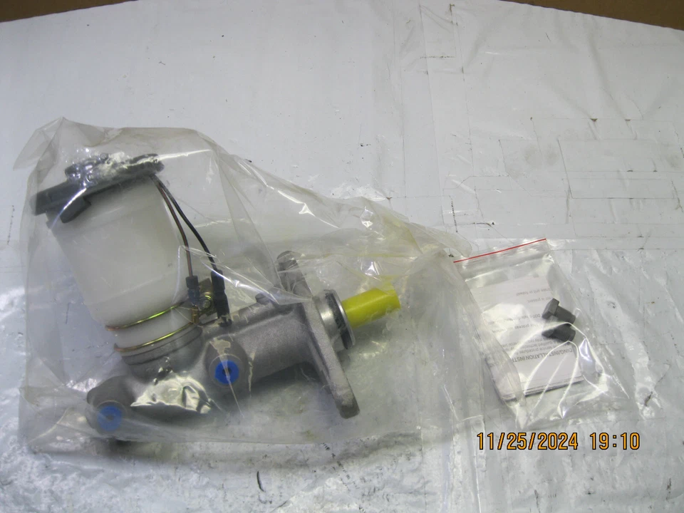 Carquest Wearever Brakes MCA39426 Brake Hydraulics - Brake Master Cylinder Foto 2 de 4