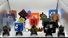 HUGE NIKE AIR Max HANGTAG Lot of 20 RETRO 90s Levi KEYCHAIN Jordan Vintage RED
