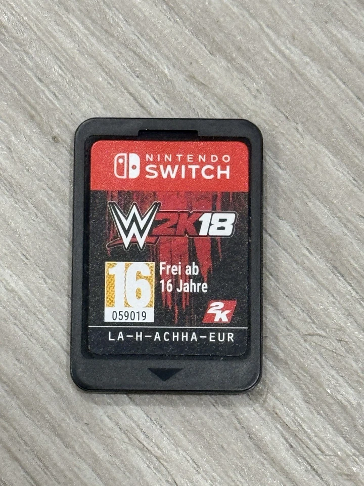 WWE 2K18 - Nintendo Switch Complete Cart - Spanish - Image 4 of 4