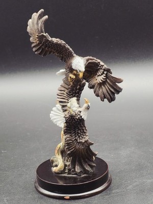 Vtg Resin Bald Eagles Bird Wing Spread Fighting Over Fish In Tree Figurine Stand