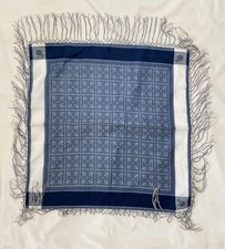STUNNING women  s Fringed Silk Scarf W A Jacquard Floral Pattern 24"/24" EX.CO