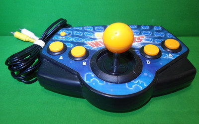 Taito Space Invaders Plug N Play TV Konsole 5 in 1 Arcade Spiel von Radica