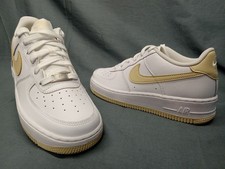 Nike Air Force 1 GS Sneakers White Light Khaki Boys Size 6.5 NEW IN BOX