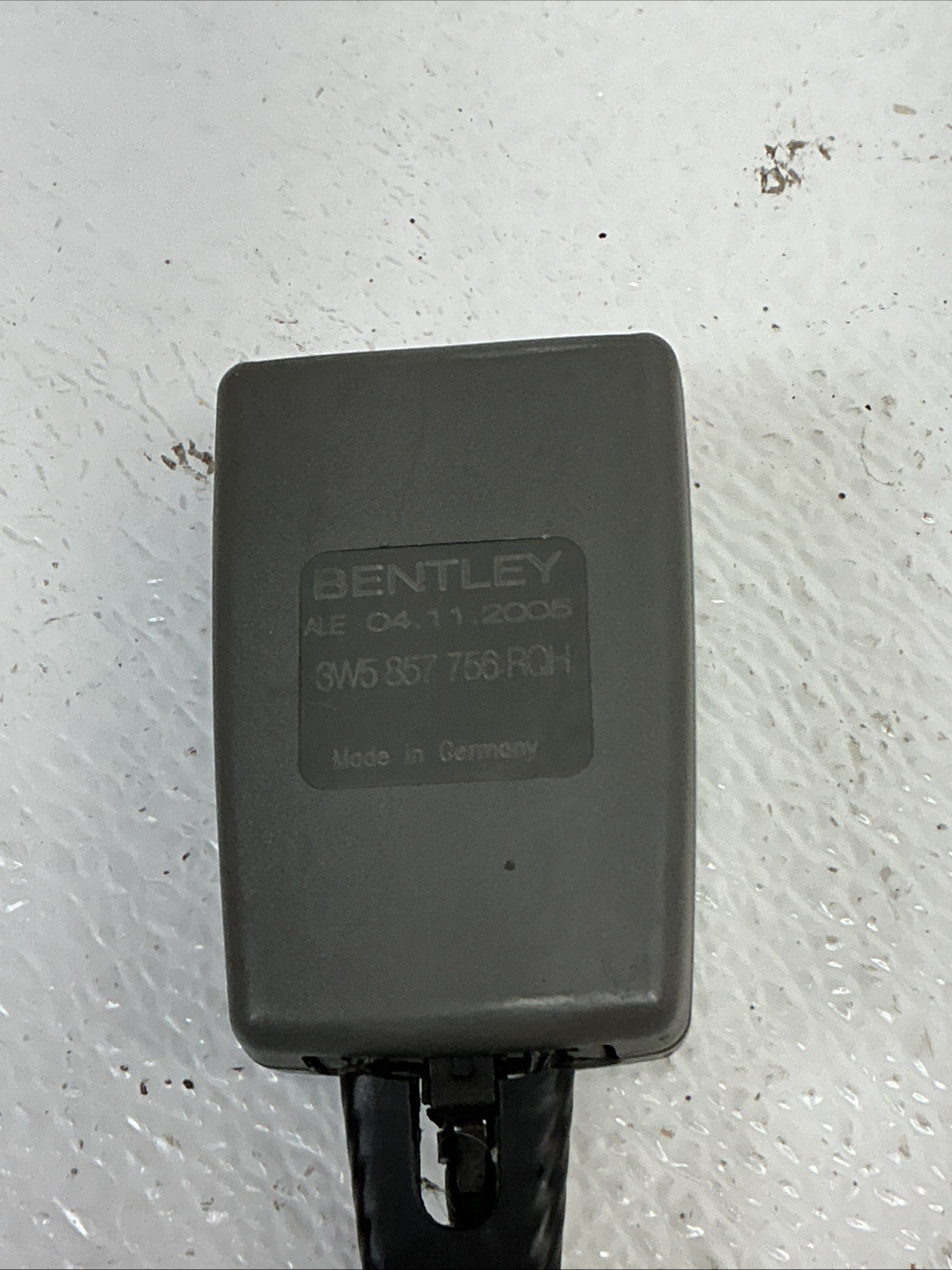 2006 - 2012 Bentley Continental Front Right Seat Belt Seatbelt Buckle OEM