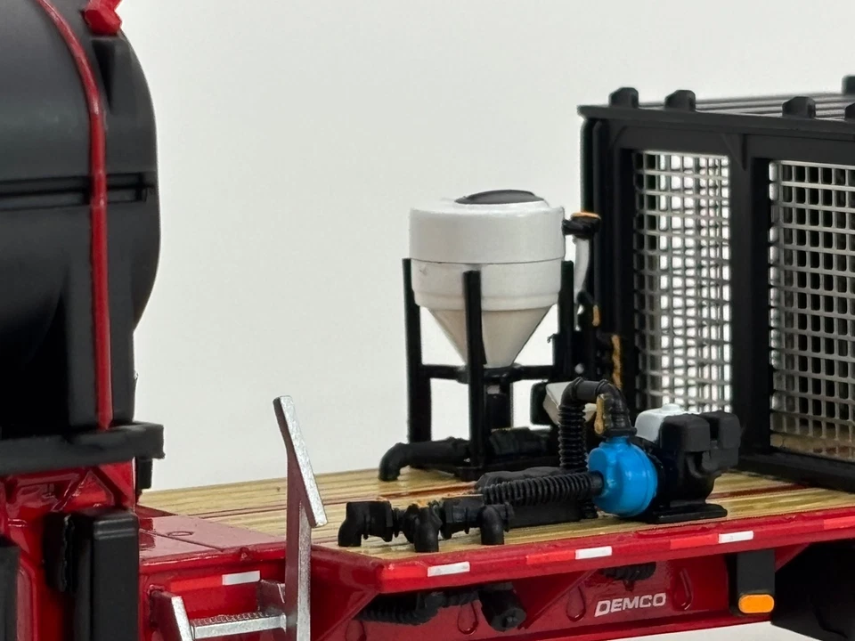 1/64 DCP RED DEMCO 42' FERTILIZER TENDER TRAILER - Image 3 of 3