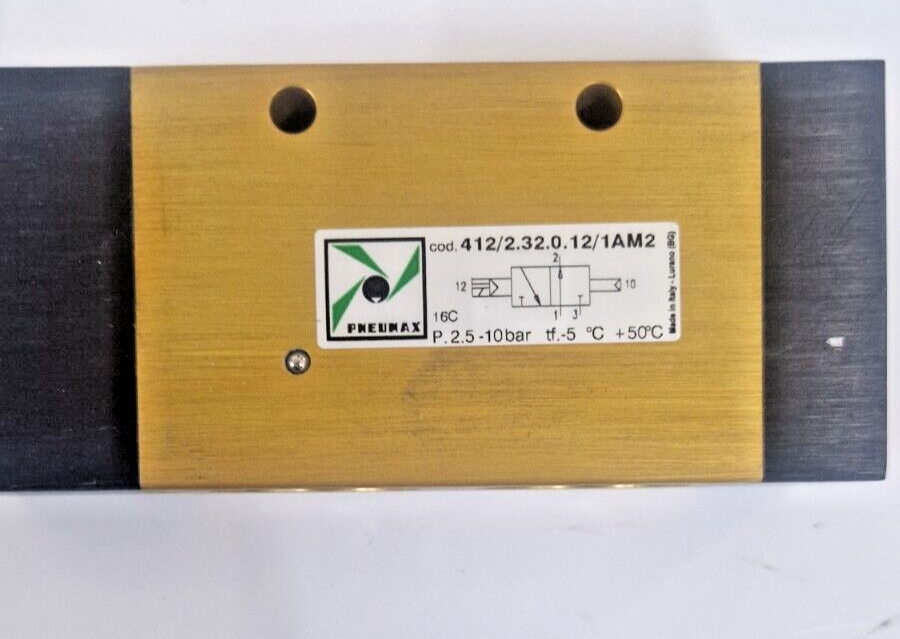 Pneumax 1/2 BSP,Sol-Differential Internal Feed 3/2  N.O 412/2.32.0.12.1.A M2