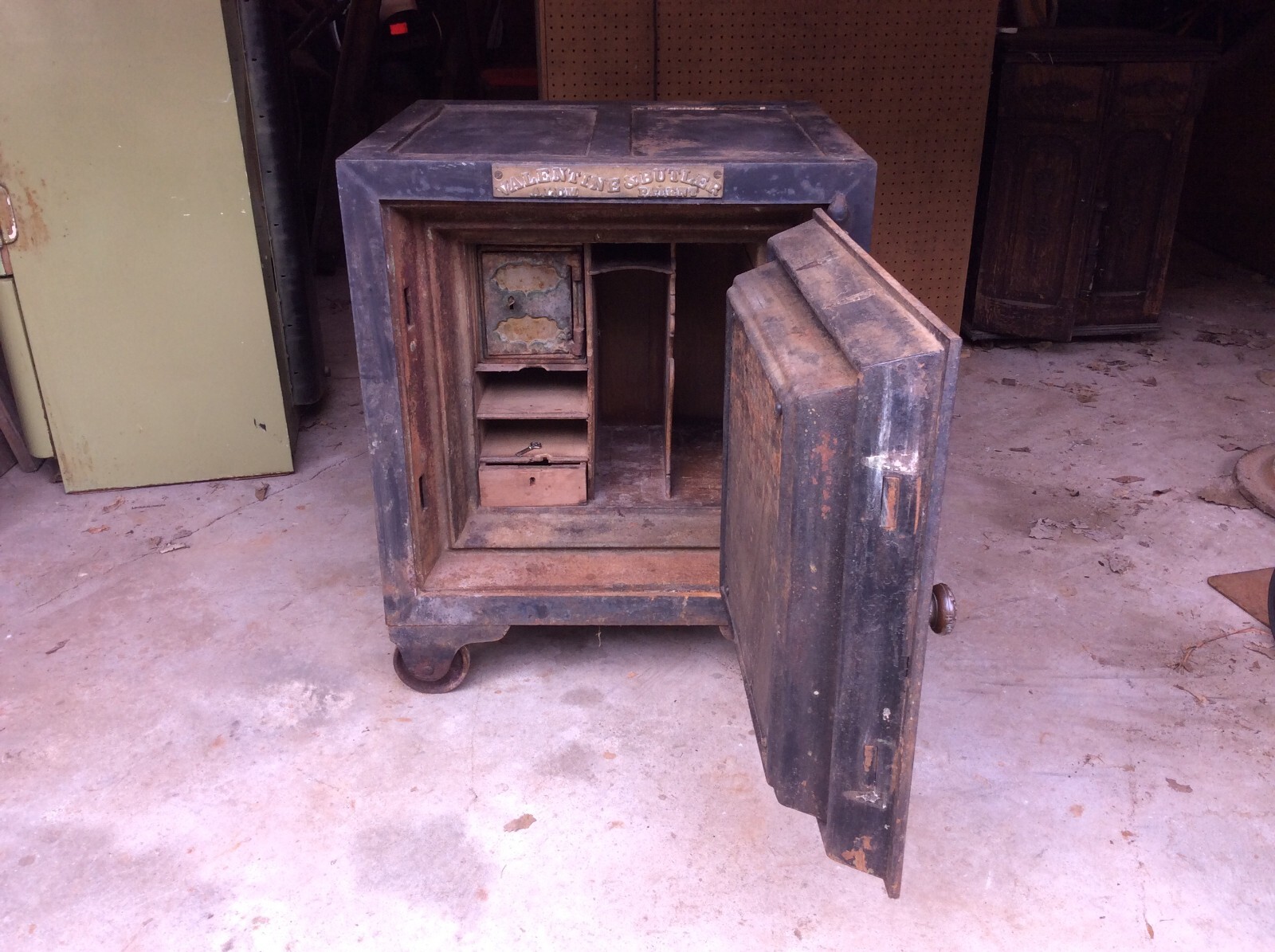 Rare Floor Safe Patent March 27 1855 Valentine and Butler Alum Heavy