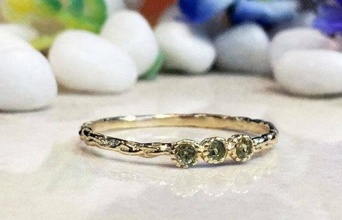 0.5ct Simulated Round Peridot Solitaire Trilogy Engagement Ring Gold Plated - Picture 4 of 7