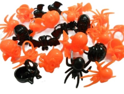99PC Halloween RINGS Kids Party Favor Pinata Bag Carnival Souvenir giveaways