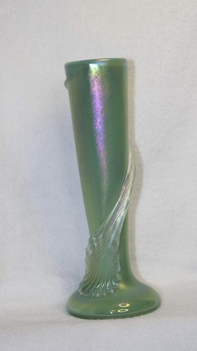 Zellique Studio Green Iridescent Art Glass Vase Signed JM 1997 - Picture 7 of 12