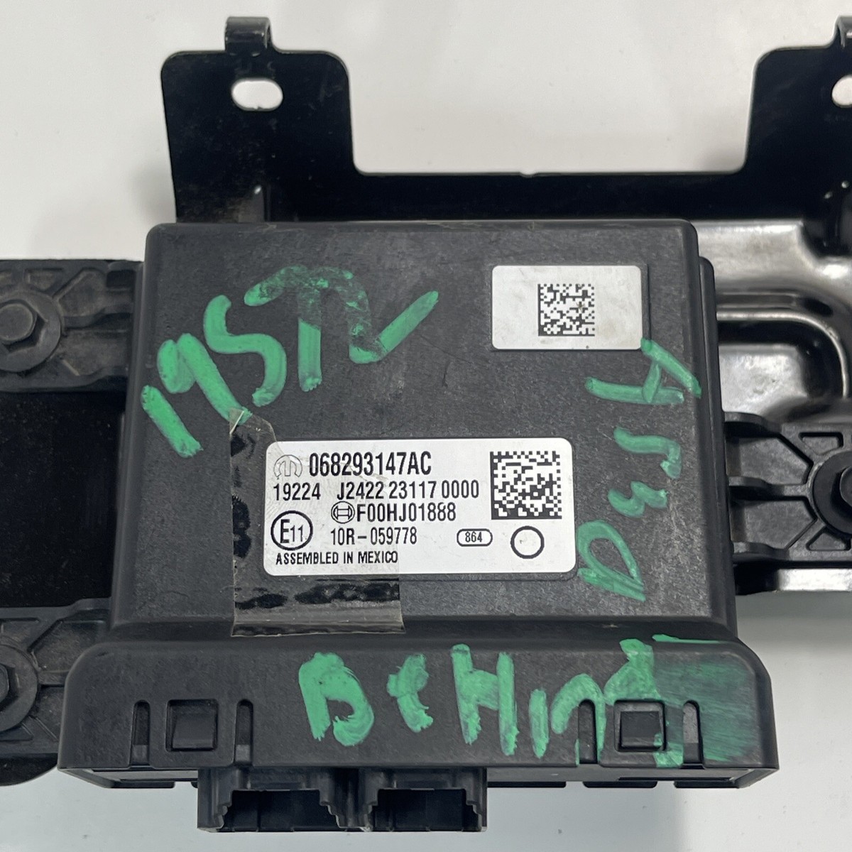 user_476c693b様 2018 - 2019 Dodge Ram 1500 Network Gateway Control Module