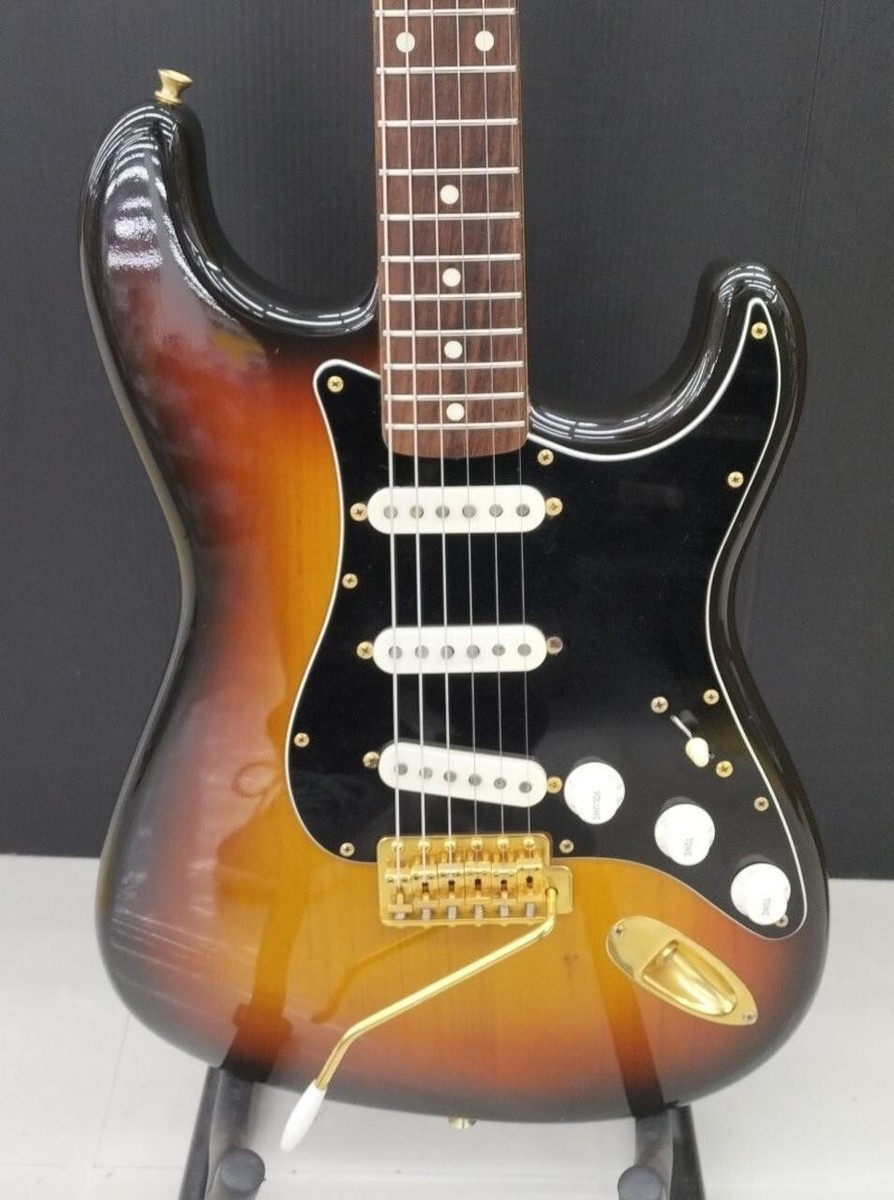 Fender Japan Stratocaster ゴールド Fender Japan ST72-SC Stratocaster Yellow White Made in Japan