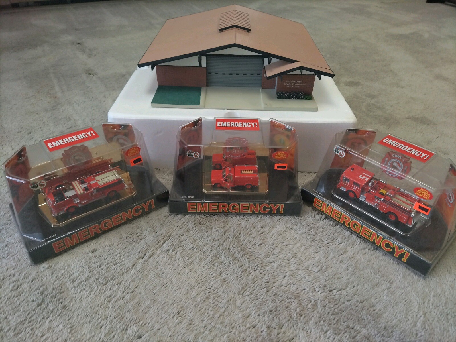 Philadelphia Code3 Model Code 3 Fire Truck And Station Models | eBay