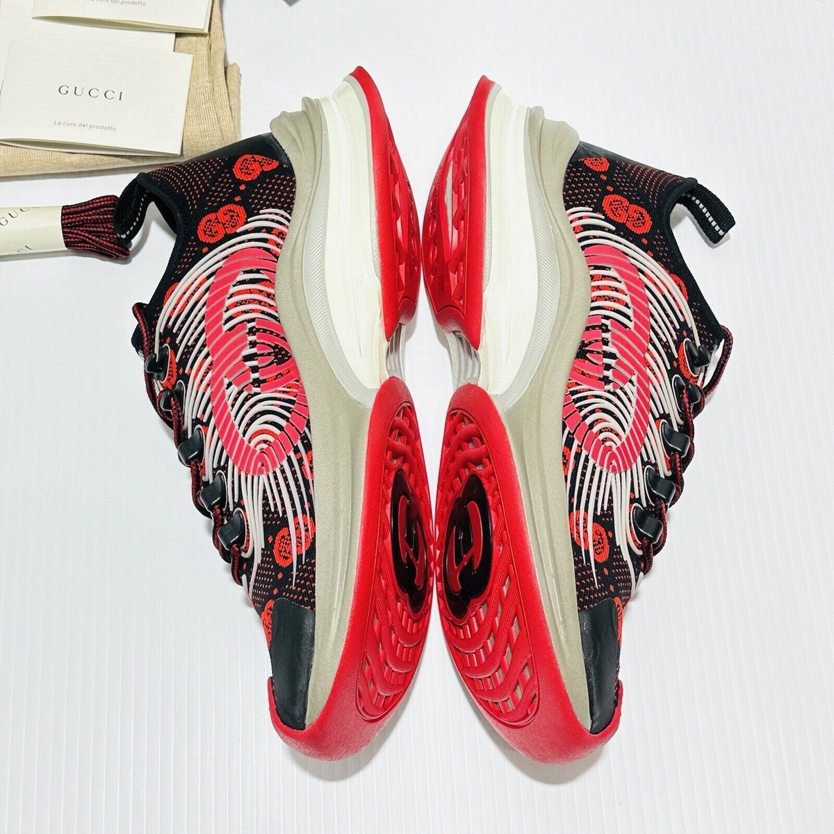 Gucci Run Knit Sneaker Size 9/ US 9.5 Black Red GG Interlocking NIB $920 Gucci Run G Logo Knit Sneaker Size EU 40 US10 Unisex Black  main image 2