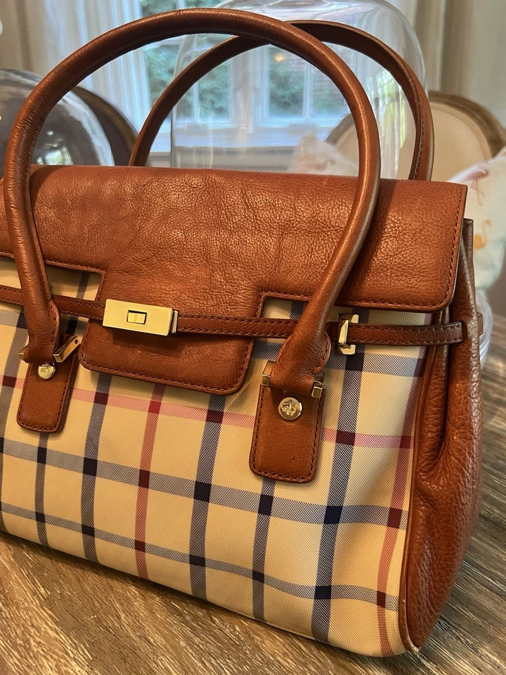 Bolsa satchel Gossip Girl Blair Waldorf Brooks Brothers vermelha azul marinho xadrez - Imagem 2 de 4