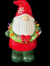 MERRY MOMENTS GNOME W LIGHTED NOSTALGIC CERAMIC CHRISTMAS WREATH 12” Tall