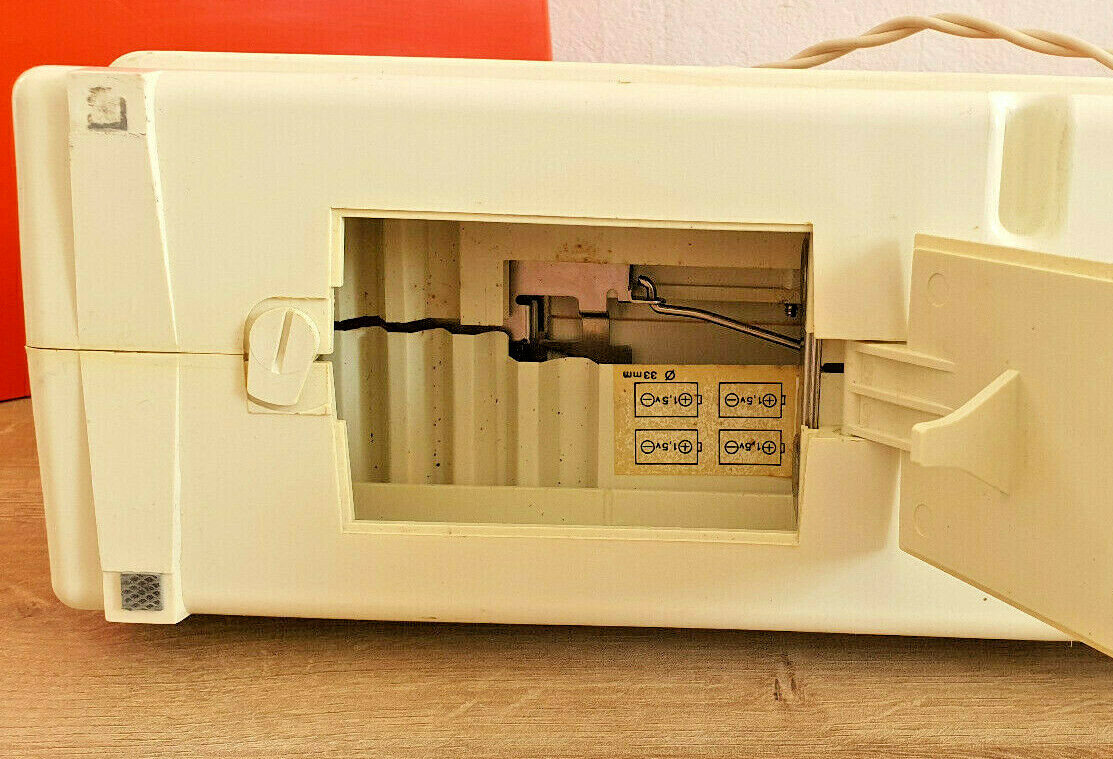 ANCIEN MACHINE À coudre en fonte HURTU Antique Français EUR 250,00 ANCIEN MACHINE À coudre en fonte HURTU Antique Français EUR 250,00