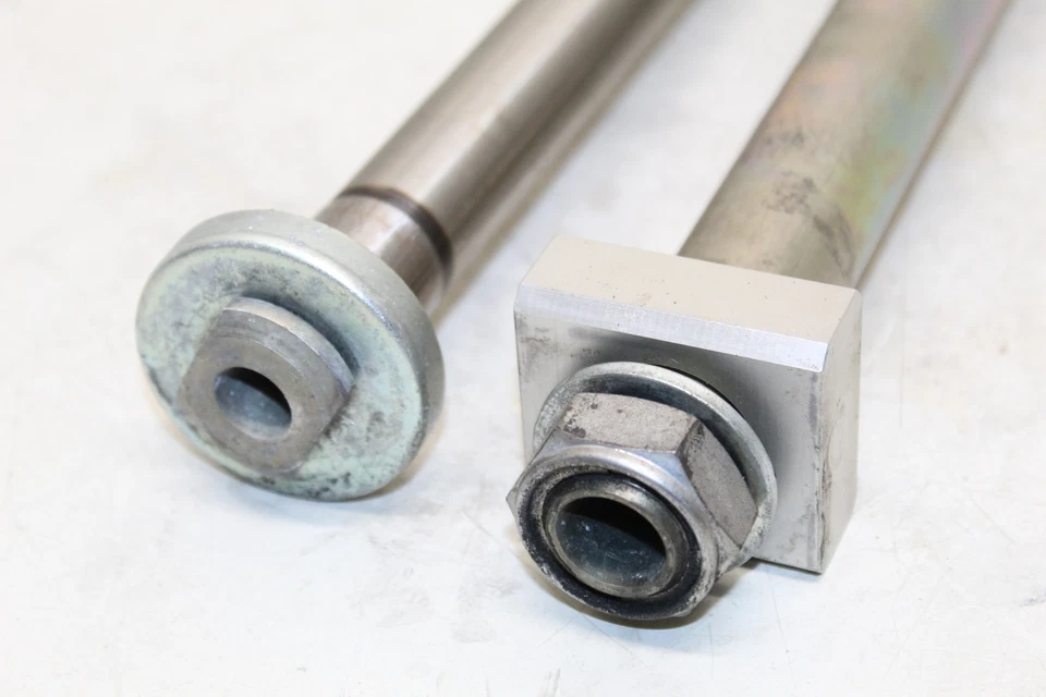 Yamaha Yzf R6s 2009 eje trasero llanta basculante perno Foto 2 de 4