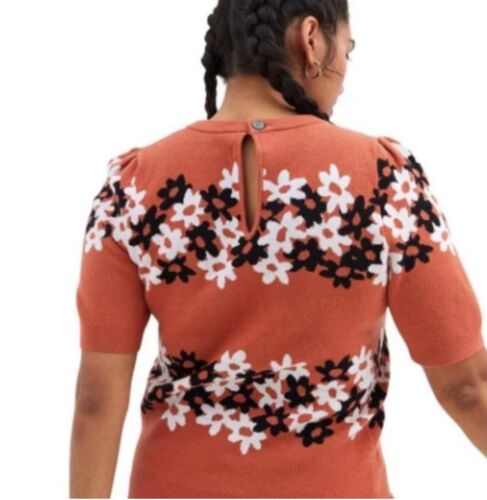 Maeve Anthropologie Short Sleeve Knit Flower Power Orange Funky Sweater Top - Picture 2 of 6