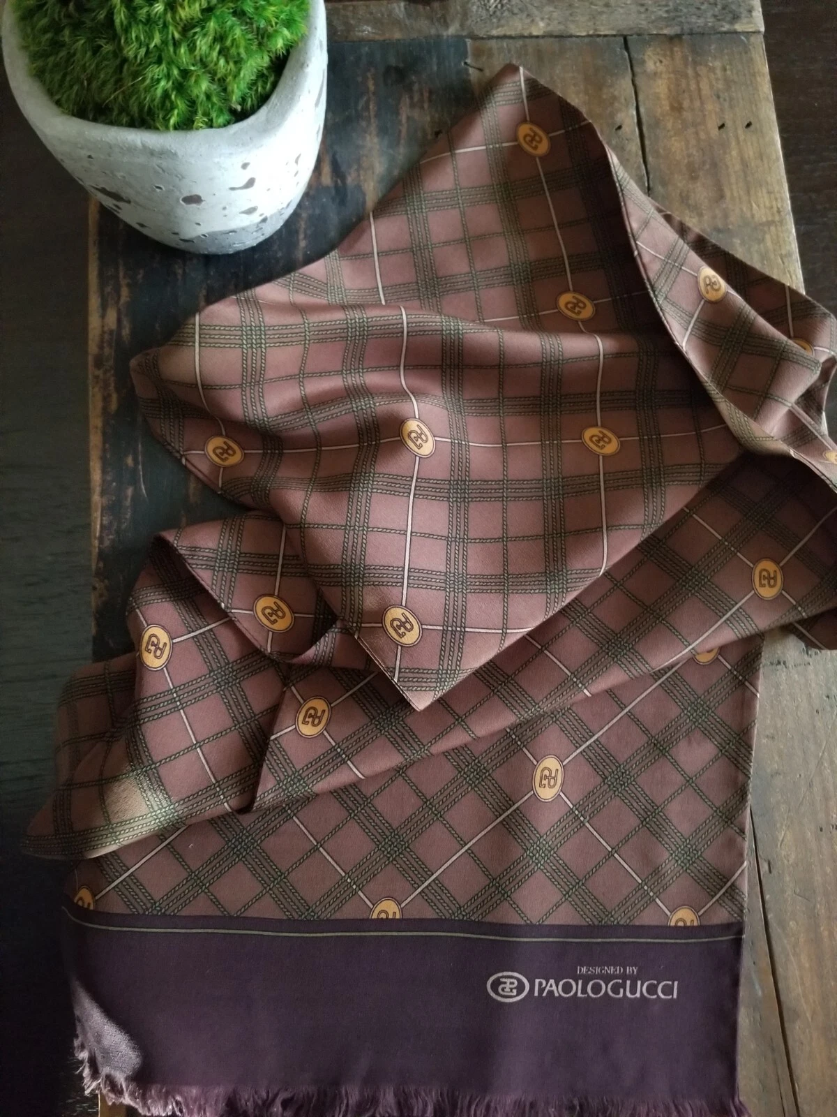 Écharpe en soie Paolo Gucci. Vintage 