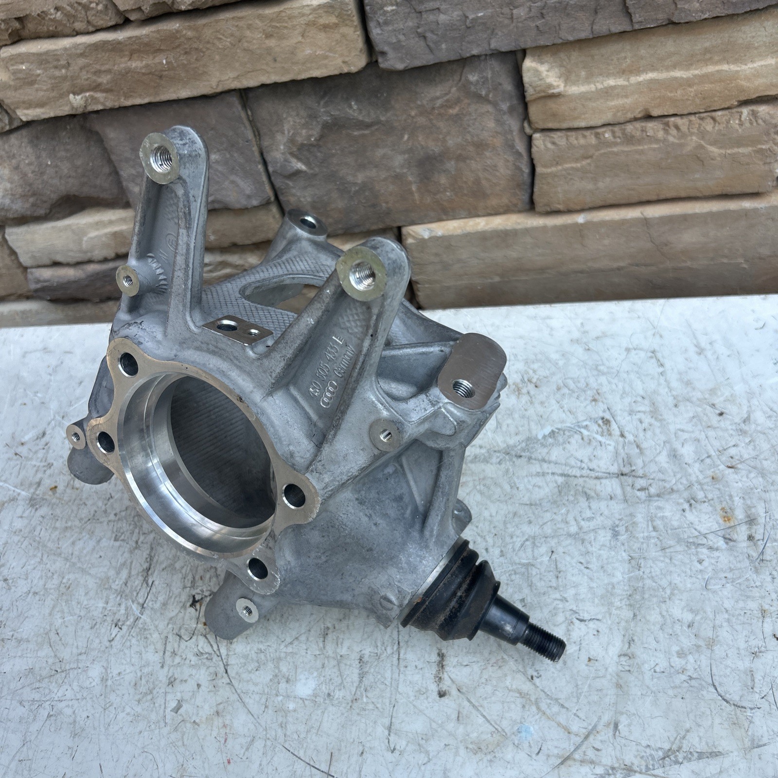 Lamborghini Huracan EVO Rear Left Steering wheel hub P/N 4S0505433E