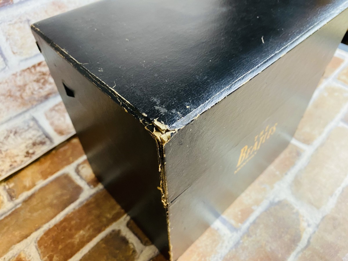 THE BEATLES MONTHLY BOX Limited Edition All 77 Official Fan Club 