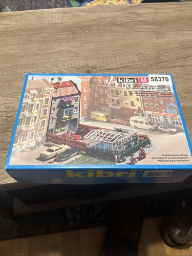 Nuevo de Lote Antiguo Kibri Escala HO 58370 Town Villa con Kit de Jardín Ferrocarril Modelo de Plástico | Zustand: New