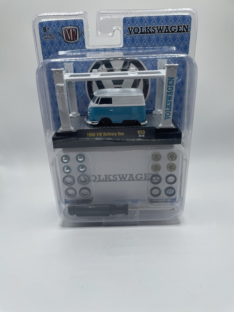 M2 MACHINES VOLKSWAGEN MODEL KIT R50 1960 VW DELIVERY VAN 1:64