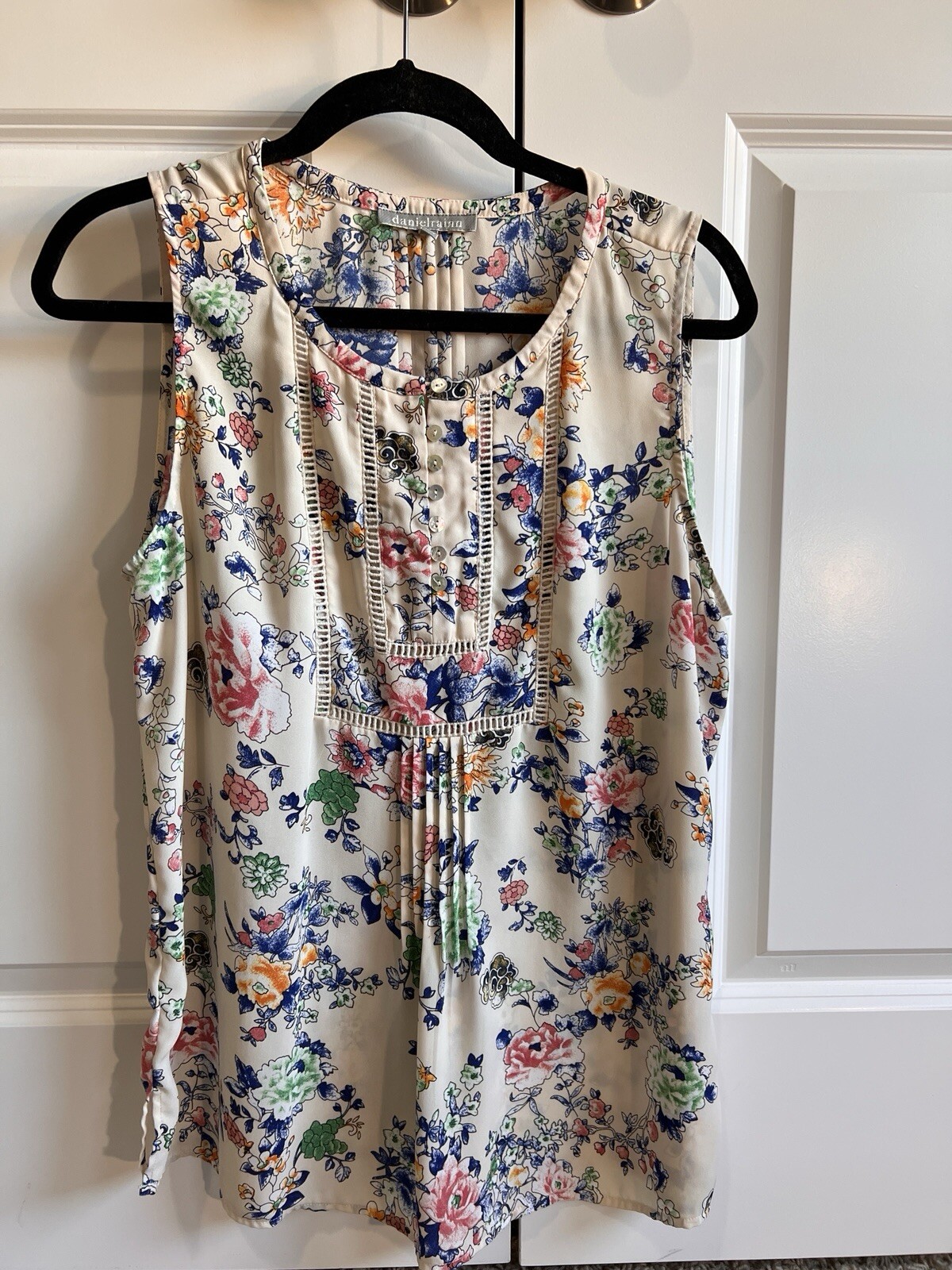 Daniel Rainn Stitch Fix Women’s Large Sleeveless Floral Print Top Blouse