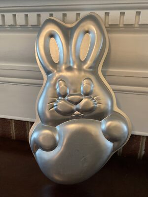 Vintage Wilton Cake Pan Bunny Rabbit Easter #502-1913 (1979)