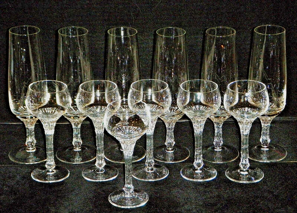 RARE "Split" by ROSENTHAL Studio Linie CRYSTAL Champagne Flutes & Sherry Glasses - Image 2 of 4