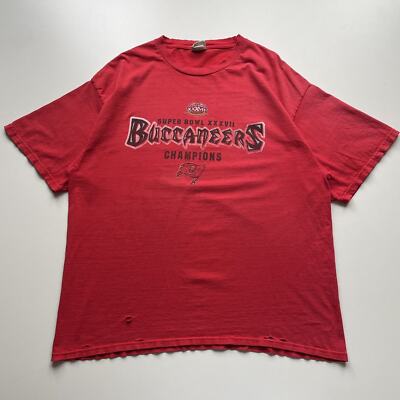 Vintage Tampa Bay Buccaneers NFL Football Lee Sport Graphic T