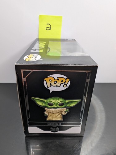 Funko Pop! Star Wars Celebration 2022 Exclusive Grogu Diamond #368 5,000 Pieces - Picture 6 of 9