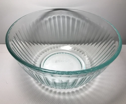 Pyrex 7402-S Clear Aqua Tint Ribbed 6 Cup Mixing Bowl USA 1.5L No Lid Open Box