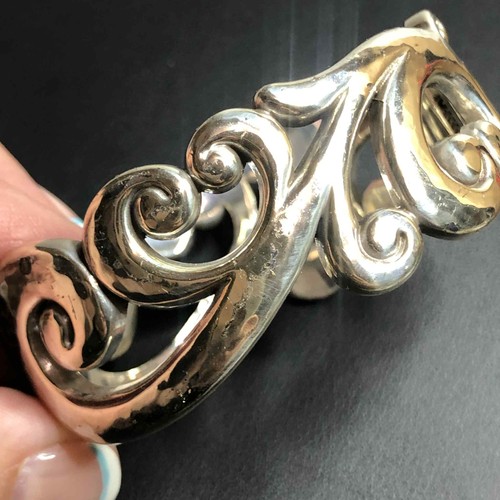 6141 Brighton Lovely Silvertone scroll hinged magnetic close bangle Bracelet 7"
