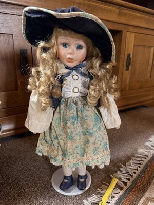 Vintage Leonardo Collection Porzellan Puppenständer,