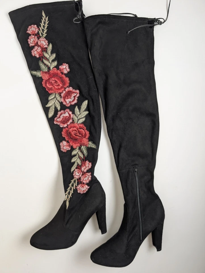 Botas para mujer negras sobre la rodilla bordadas florales talla 7,5 Foto 2 de 4