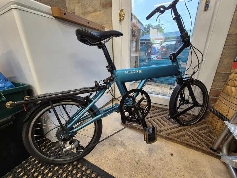 Mezzo D9 Folding Bike – great for town and commuting UK