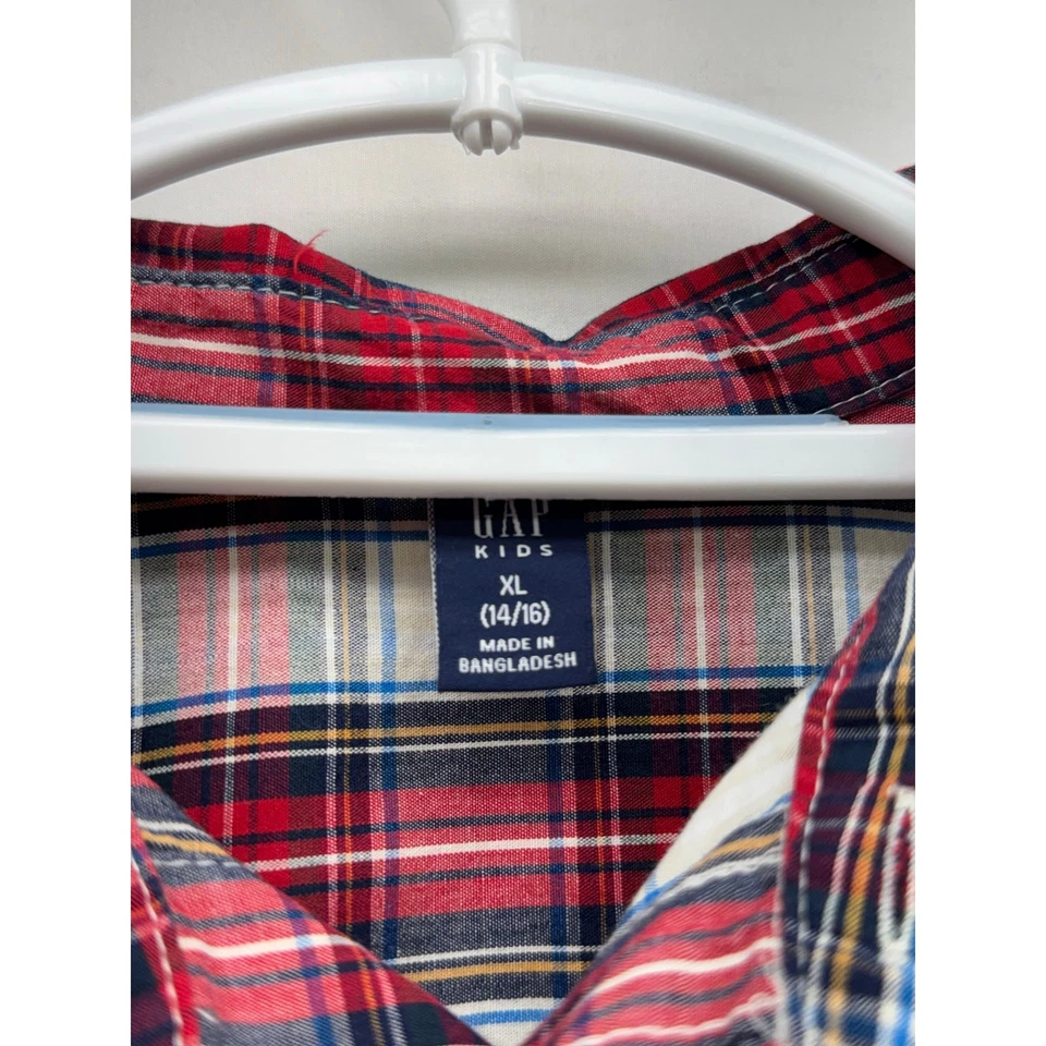 Camisa niño Gap 14/16 cuadros abotonada Foto 2 de 4