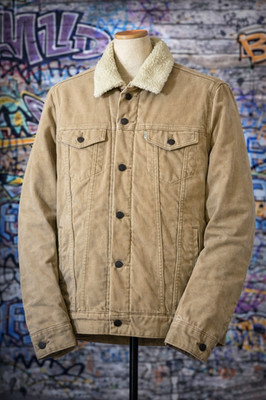 Herren LEVI'S hellbraune Sherpa Cord Trucker Style Jacke UK M  