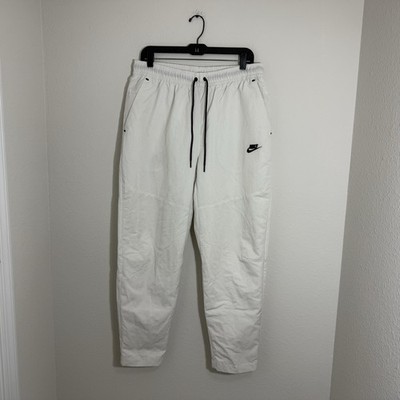 Mens Size L Nike NSW Tech Essentials Lined Commuter Pants DQ4343-030 Beige