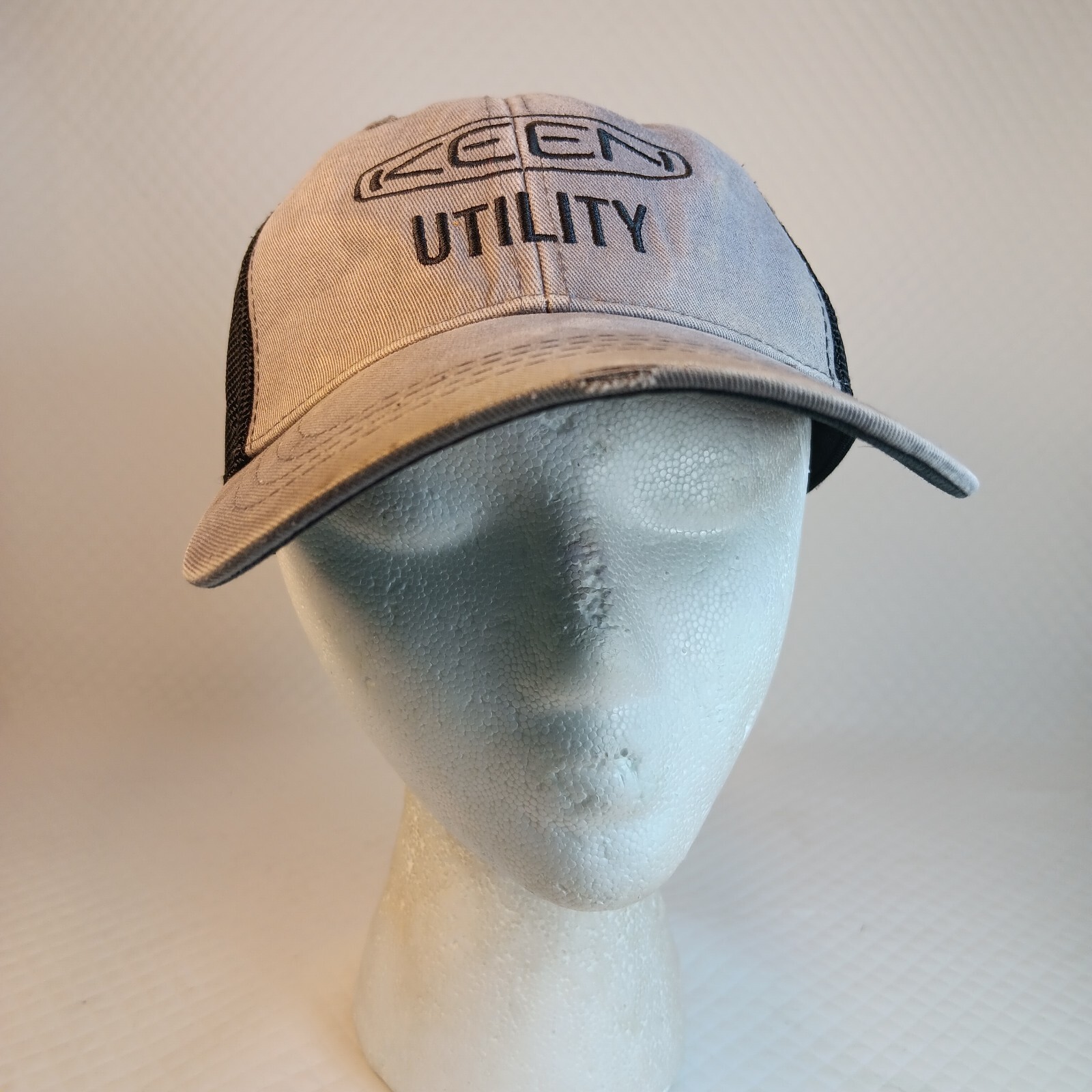 KEEN Cappello da baseball da camionista regolabile da uomo grigio nero ricamato