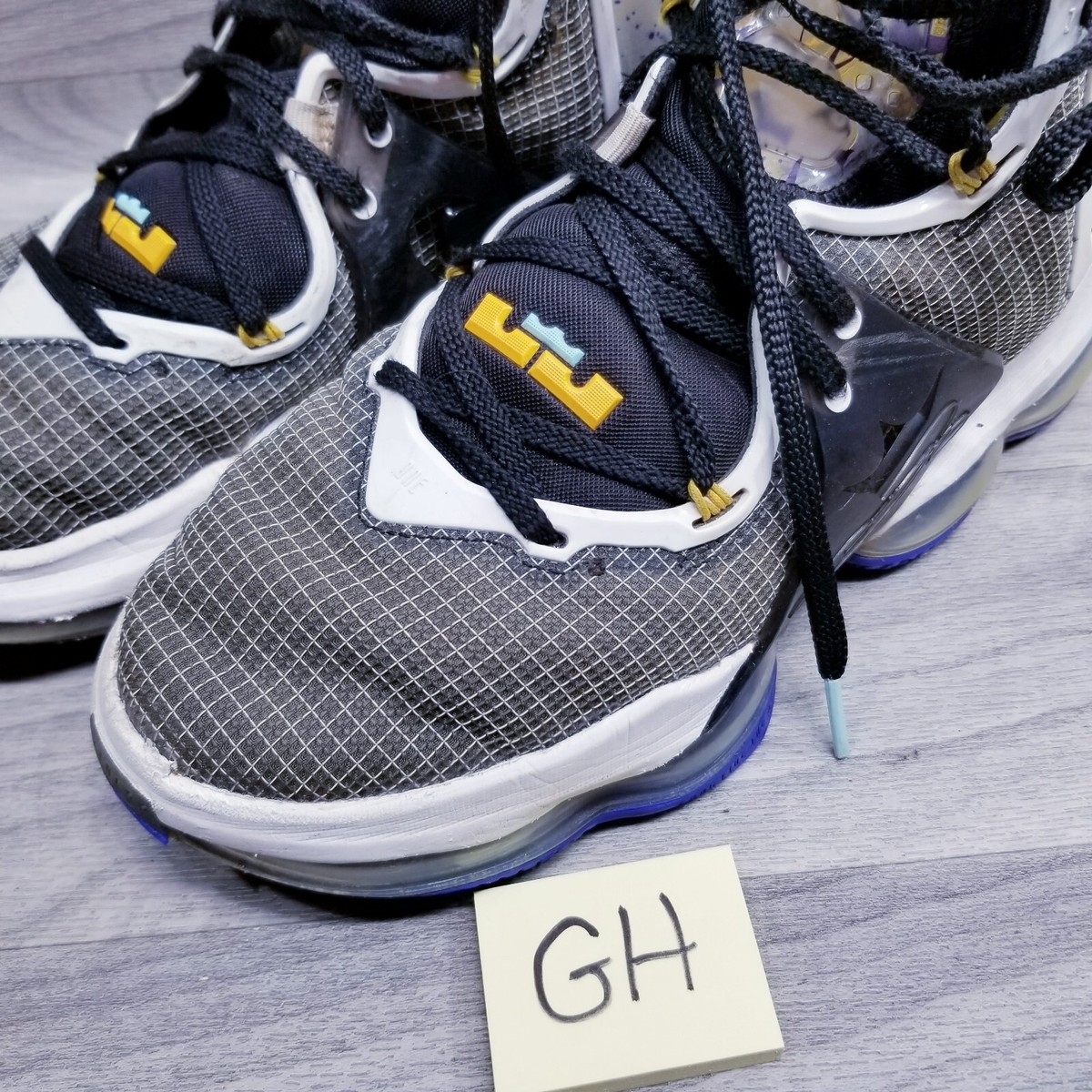 Nike CZ0203-002 LeBron 19 XIX 'Graduate' Black Gold Purple