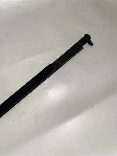 Original VW window seal 6F0837477D front - Picture 4 of 7
