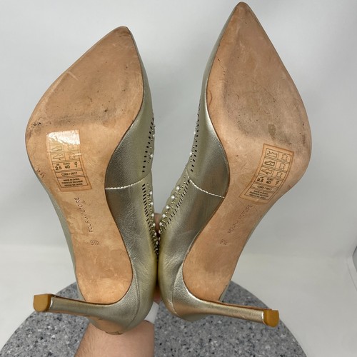 Pour La Victoire Pump Heels Womens 9.5 Gold Faux Pearls Accents Stilettos Shoes - Picture 21 of 22